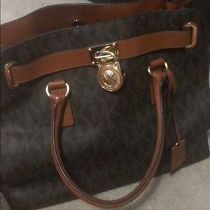 Michael kors purse